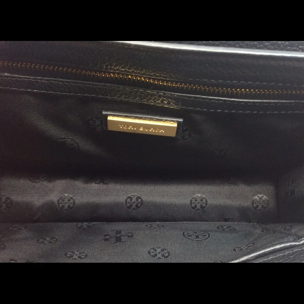 ✨Authentic Tory Burch Britten Adjustable Shoulder Bag Purse Crossbody Leather - Picture 12 of 16